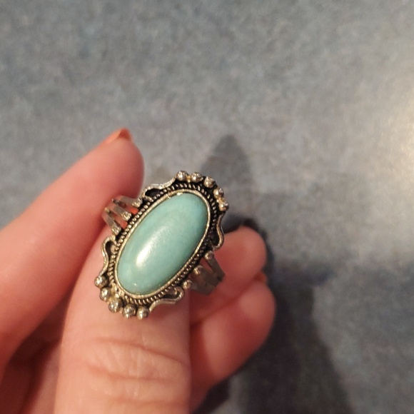 Jewelry - Turquoise ring 💍 size 10 ♡ Smoke free home, good condition